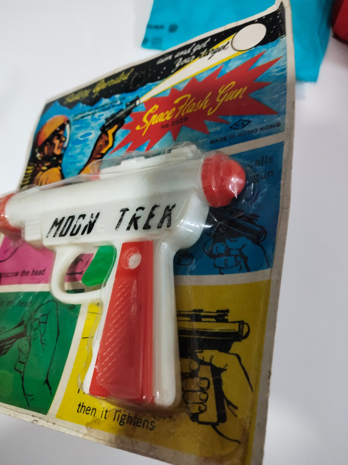 Vintage Bootleg Star Trek Flashlight Spock Space Flash Gun With Card Flashlight Toy